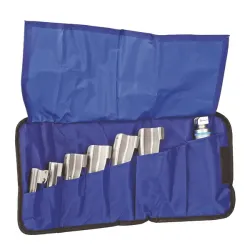 Oprolbare tas voor laryngoscoopsets Oprolbare tas blauw, voor laryngoscoopsets, leeg Oprolbare tas voor laryngoscoopsets Oprolbare tas blauw, voor laryngoscoopsets, leeg