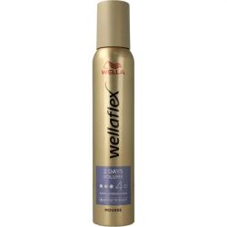 Wella 2Day volume ultra strong mousse